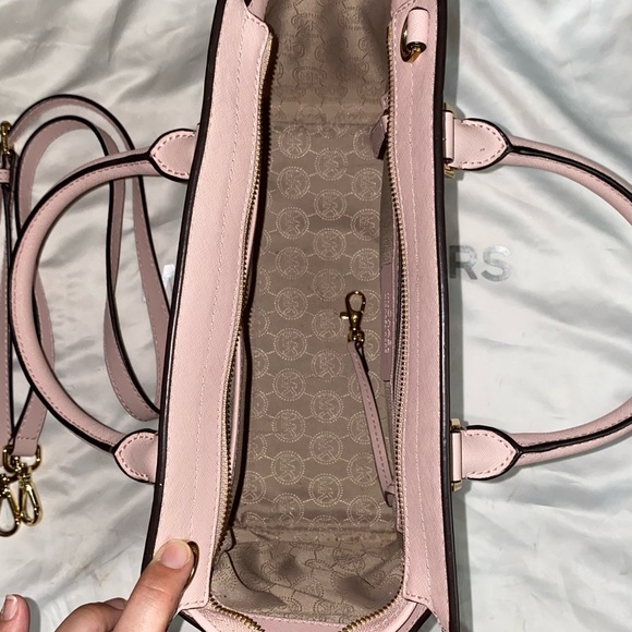 Michael Kor Purse - Picture 2 of 5